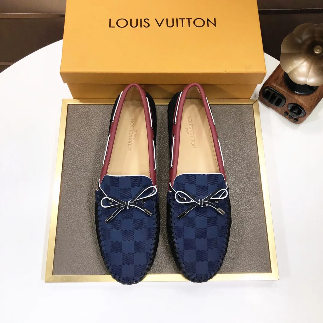 Men's men's shoes 💰420💰 [LV Doudou shoes] (water-dyed cowhide lining) new model is on the market, available on the official website. The new Doudou shoes are processed into single-color materials, and the uppers are made of imported cowhide material. The body of the shoe is fully hemmed with mark thread, and is lined with imported original cowhide leather. The elegant shoe shape is super suitable for all-matching, and the size is 38-44.